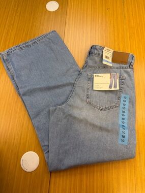 Aeropostale Women's High Rise Vintage Inspired Wide Leg Jean Medium Wash Size 10